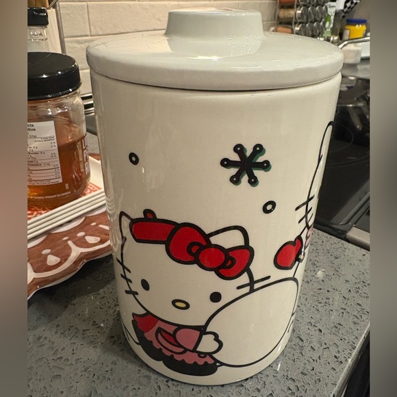 Hello Kitty Cookie Jar - Picture 2 of 3